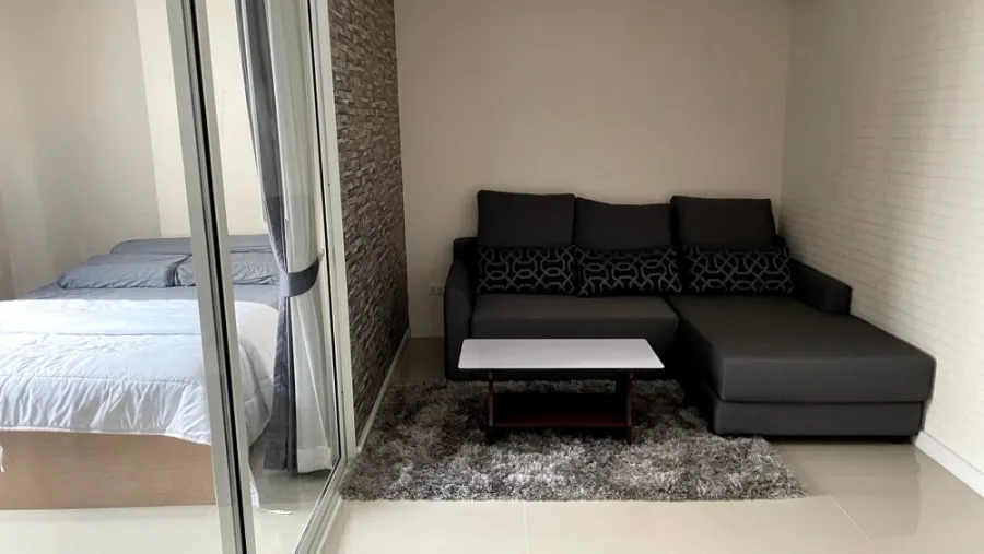 Condo for sale JW @ Don Mueang, the room is very nice. Soft and comfortable bed Private zone Let me tell you that it's very worthwhile.