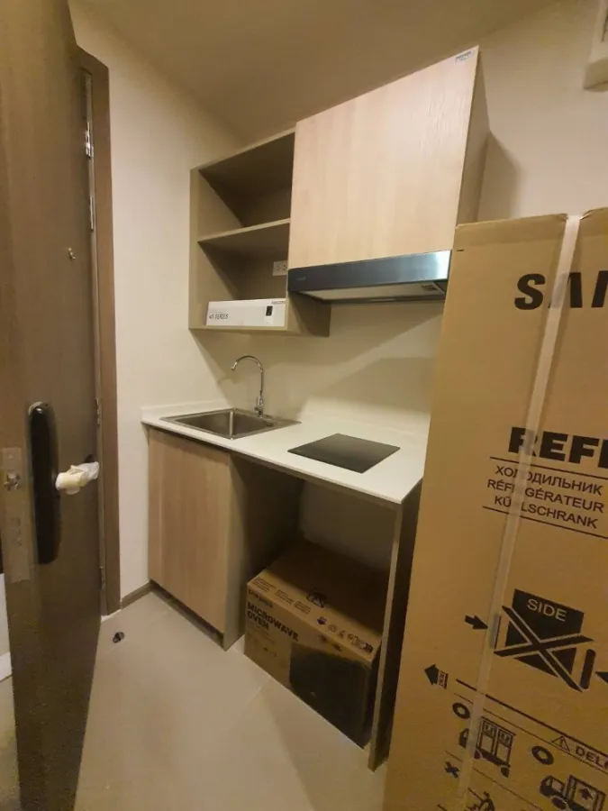 For rent, The Move Ram 22, Studio room, separate kitchen, very good price, definitely not disappointed.