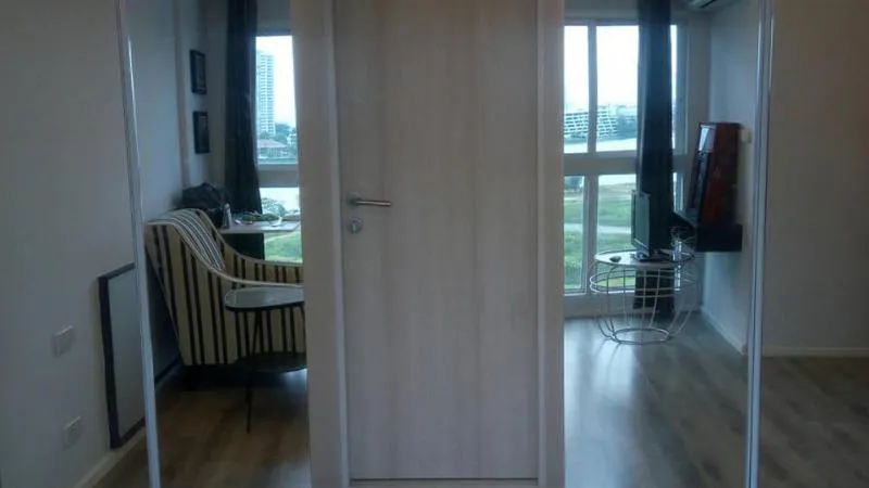 Double Lake Condominium for sale, beautiful room, 1 bedroom, fully furnished, great view. Book now. If you are slow, you will miss it.