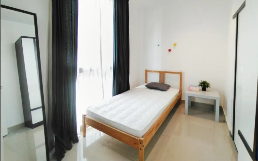 For rent!! Condo Chateau In Town Ratchada 10, 6th floor, complete amenities. Ready to move in immediately. Book now!!