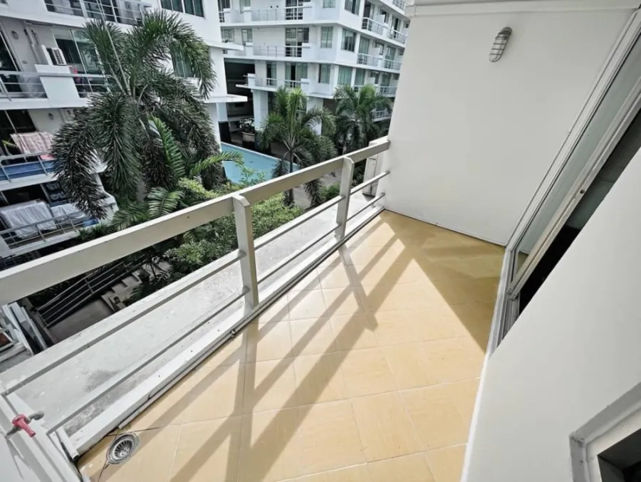 For rent!! Condo Waterford Sukhumvit 50, 4th floor, Building F, fully furnished. Ready to move in, don't miss it!!