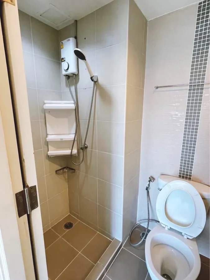 Condo for rent or sale, Lumpini Ville Chaengwattana-Pak Kret, partitioned room, high floor, fully furnished, don't wait.