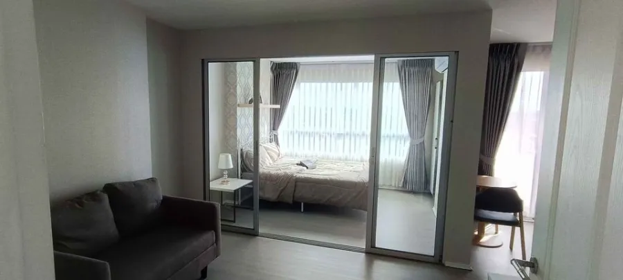 For sale: D Condo Rattanathibet, beautiful view, no buildings blocking the view, complete electrical appliances, including a washing machine. Reserve