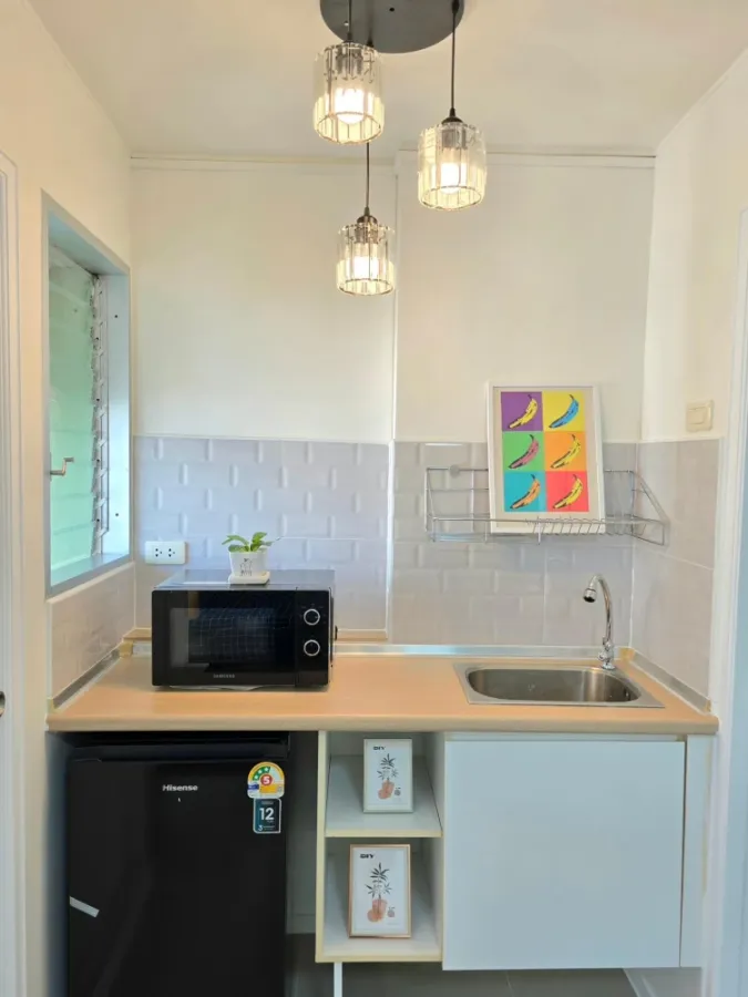 For rent: Lumpini Condo Town, Chonburi - Sukhumvit, 7th floor, corner room, beautiful room, fully furnished, very comfortable, book now, urgently.