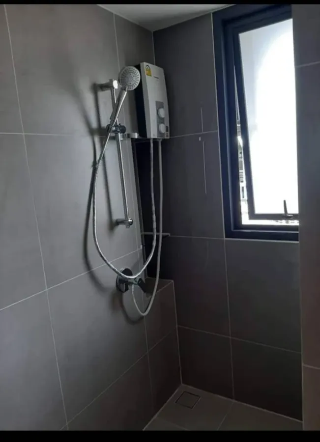 For rent: The Most Issaraphap, studio room, 2nd floor, fully furnished, don't miss it.