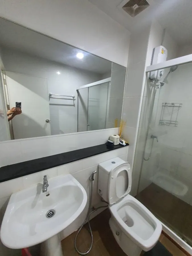 Condo for rent, Regent Home Bangson, has a proportional area, reasonable price, comes with a washing machine, reserve quickly.