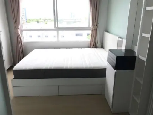 Condo for sale, Plum Condo Samakkhi, studio room, north, good atmosphere. In the same building as the central area, don't miss it.