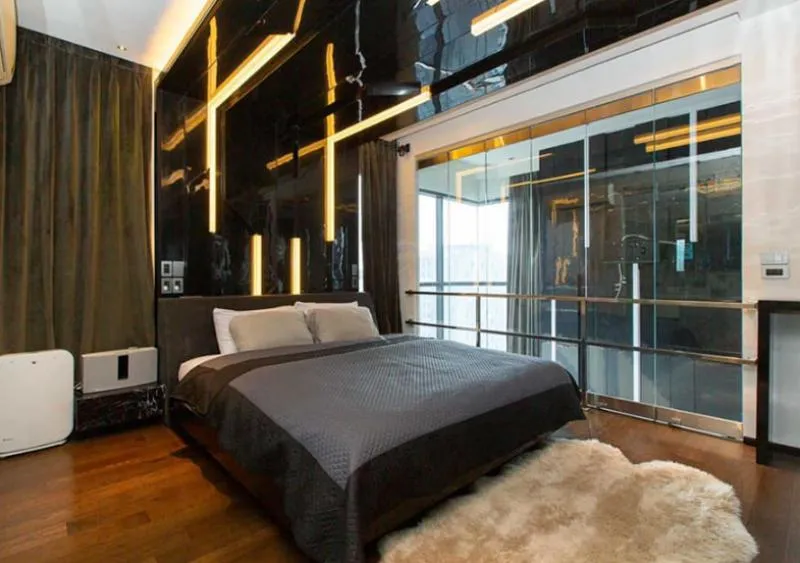 ขายด่วน คอนโด เอช คิว ทองหล่อ (Duplex) 2 ชั้น 33-34 ตกแต่งสวย พร้อมอยู่ รีบเลยค่ะ