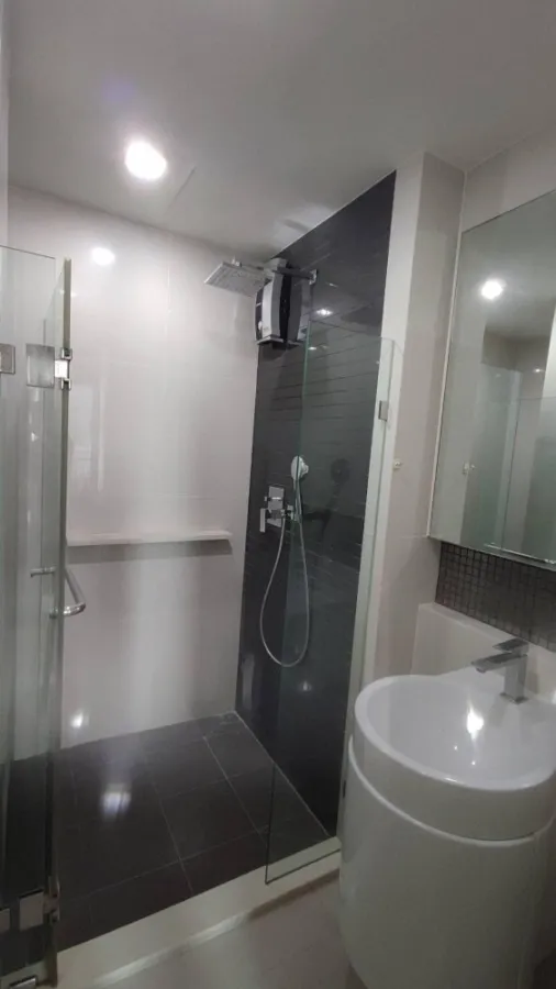 ให้เช่า คอนโด Rhythm Sukhumvit 50 ชั้น 11 วิวโล่ง สบายตา ห้องตกแต่งอยู่ดี มาแต่ตัวเข้าอยู่ได้เลยจ้า
