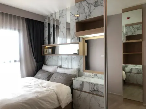 For sale: Plum Condo Central Station, 17th floor, beautiful high view, no blocking buildings, corner room, fully furnished, book now, urgent.