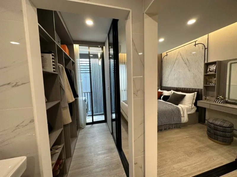 ขายดาวน์ โซ ออริจิ้น พหลฯ 69 สเตชั่น ชั้น 10 ห้องทิศเหนือ มาพร้อม Walk-in Closet จองก่อน ได้ก่อน