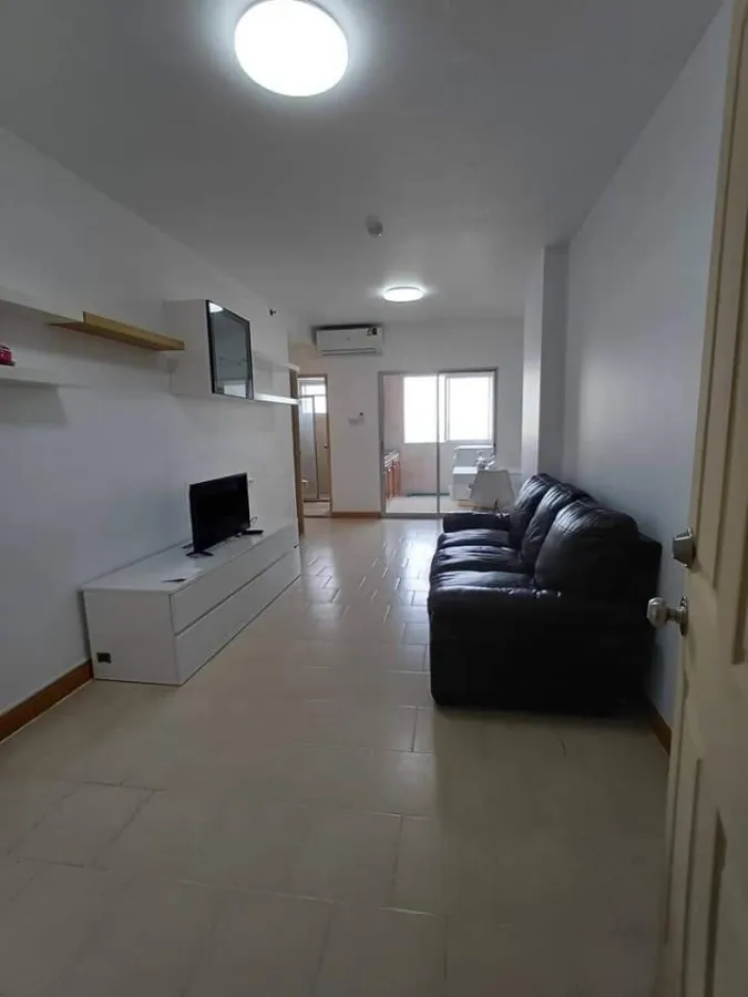 For rent: City Home Ratchada-Pinklao, 25th floor, spacious room. Comes fully furnished. Very good price. Book now.