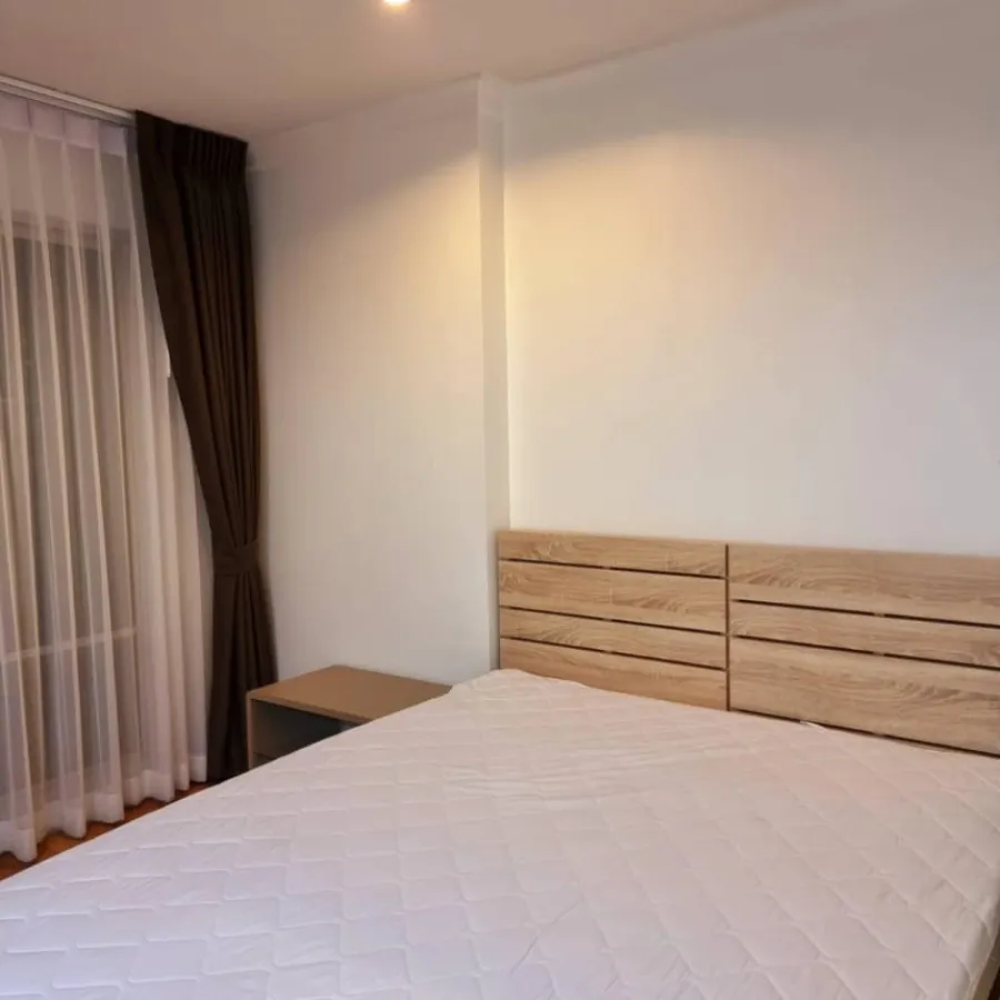 For rent, LUMPINI PLACE RAMA 9 - RATCHADA, very luxuriously decorated room, built-in, book now and will not regret.