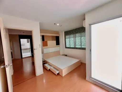 For sale: Lumpini Condo Town Ramintra-Nawamin, 2 bedrooms, 1 bathroom, complete amenities. Book now. images