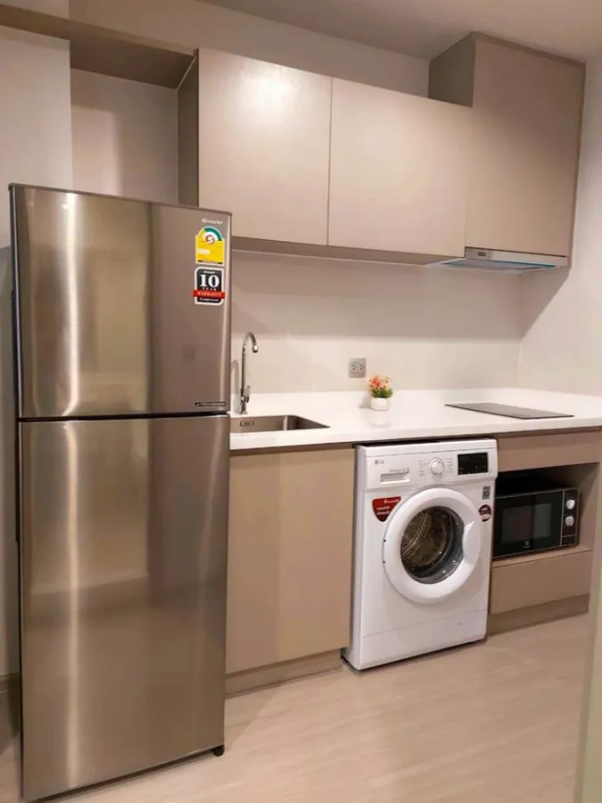 For rent Life Ladprao, beautiful room, good price, comes with full facilities