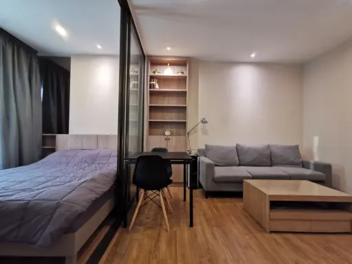 For rent: The Tree RIO Bang-Aor Station, 33rd floor, Rama VIII Bridge view, fully furnished, very livable. Book now!