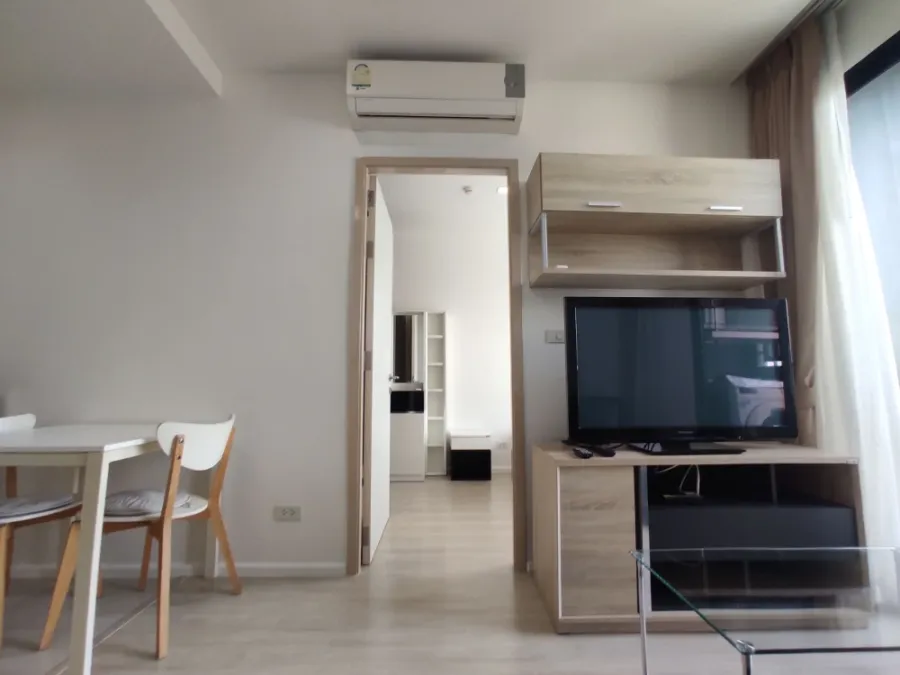 ห้องดีมาแล้วจร้า ให้เช่า Quinn Condo 1 ห้องนอน เฟอร์นิเจอร์ครบสุดๆ มาแต่ตัวเข้าอยู่ได้เลยจ้า