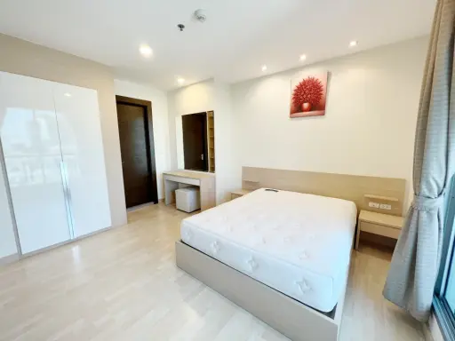 Condo for rent, Rhythm Ratchada, corner room, ready to move in, convenient travel, near MRT Ratchadaphisek.