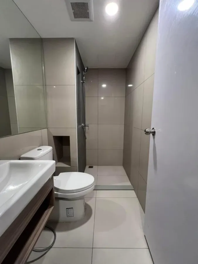 For rent sell: Plum Condo Sukhumvit 97/1, well-separated rooms, reasonable price. I must say that you definitely must not miss this.