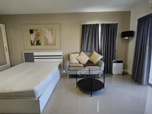 ให้เช่า The Peak Condominium @ Ratchada-Huawkwang ห้องมุมให้ความเป็นส่วนตัว มองเห็นวิวสวน โปร่งโล่ง จองด่วน images