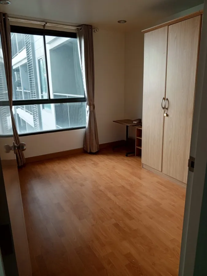 Condo for rent, The President Sukhumvit 81, 2 bedrooms, 1 bathroom, built-in furniture, reserve quickly.