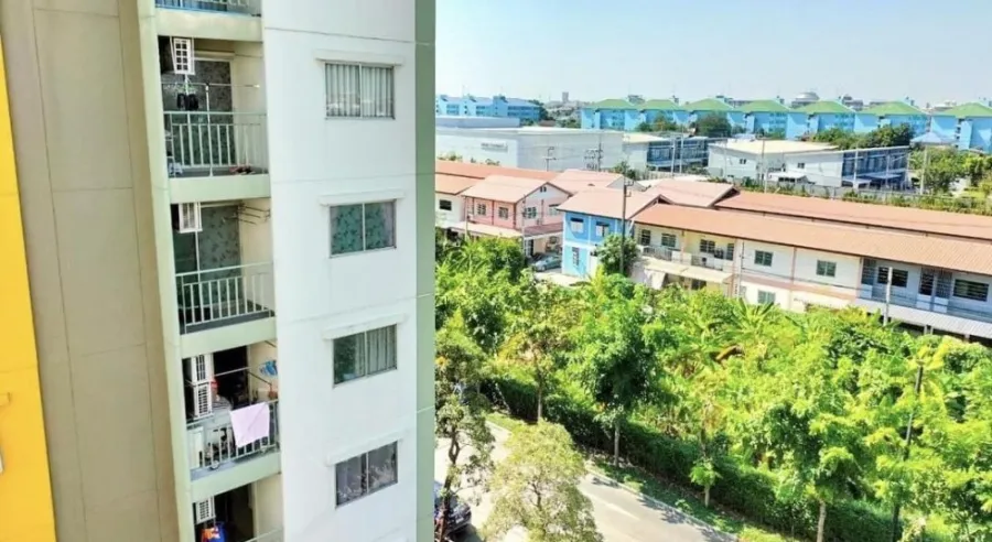 For sale: Lumpini Township, Rangsit, Khlong 1. Room divided into proportions, nice to live in, good grade furniture, great price, reserve now.