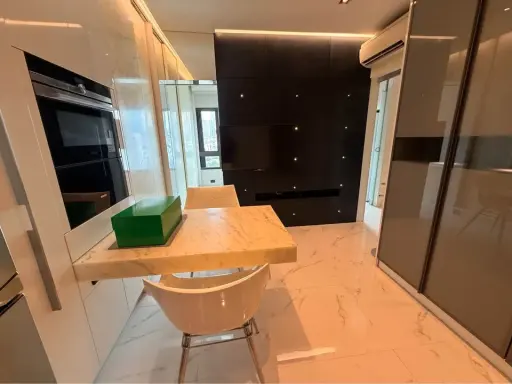 Condolette Pixel Sathorn for sale. Fully furnished with built-in cabinets throughout the unit. Don't miss out!