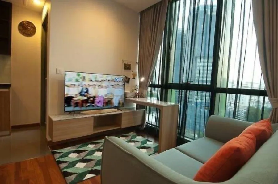 ให้เช่า คอนโด วิช ซิกเนเจอร์ มิดทาวน์ สยาม ตกแต่งได้ดูดีมากๆ ชั้น 15 ทิศใต้ วิววัง สวยและเงียบ