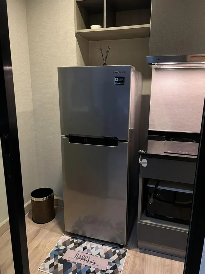 For rent, The Unique 10, 2nd floor, fully furnished. You can carry your bag and move in. Hurry up to reserve it before it's out of hand. Hurry up.
