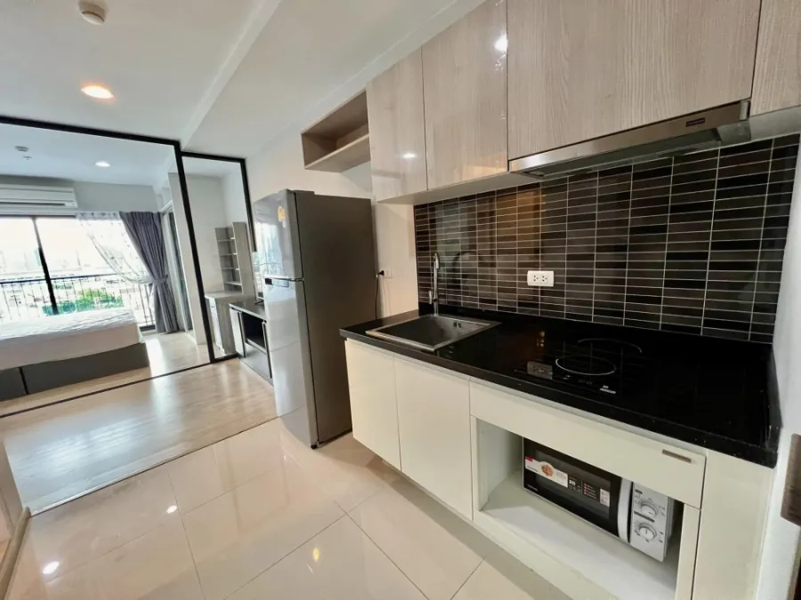 For rent, Fuse Miti Ratchada-Sutthisan, north direction, not hot, beautiful view, comfortable, big bed, sofa bed, hurry and grab it.