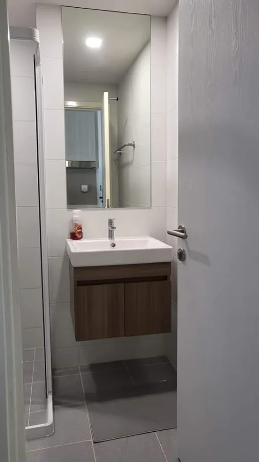 Condo for rent, Ivory Ratchada 32, partitioned room, balcony facing west. Fully furnished, reserve now.