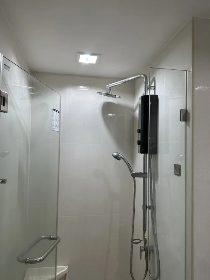 Urgent sale!! Condo Metro Luxe Kaset, 3rd floor, Building B, fully furnished room, good price, ready to move in, hurry and reserve now!!