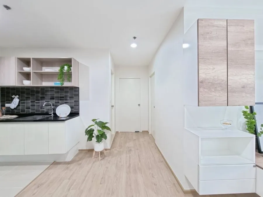 Condo for sale, Fuse Miti Ratchada-Sutthisan, corner room, good view, decorated in white tones, very inviting, book now.