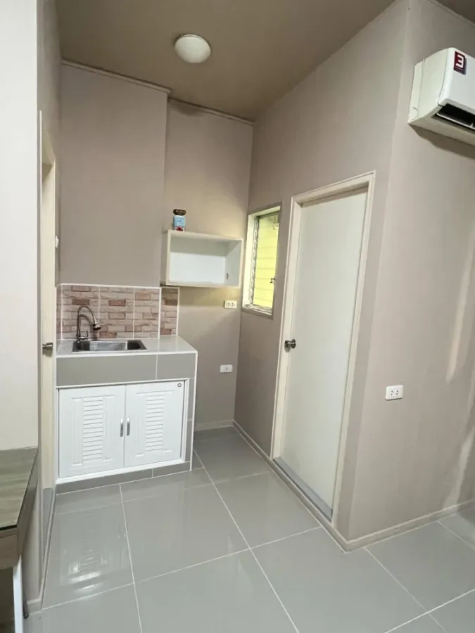For rent Lumpini Condotown Chonburi - Sukhumvit, nice room, good location, complete facilities, hurry and book now!