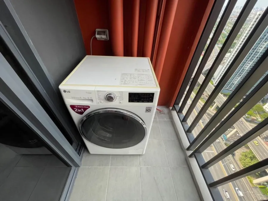For Rent Condo The BASE Garden Rama 9 ชั้นสูง เฟอร์นิเจอร์เครื่องใช้ไฟฟ้าครบครันพร้อมเข้าอยู่ทันที