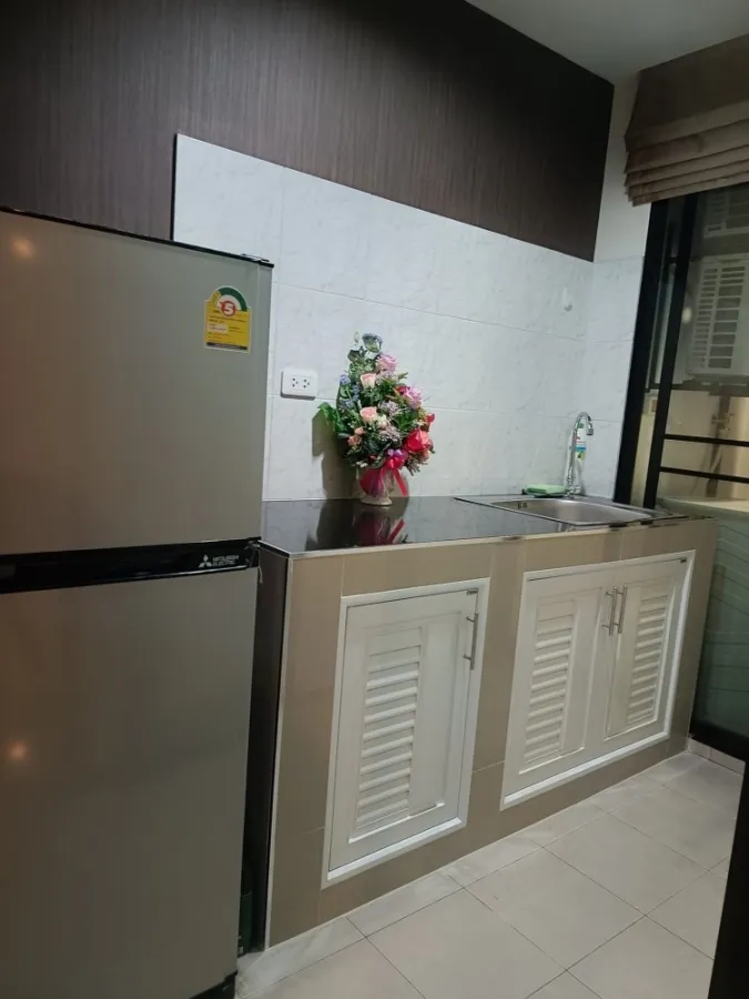 ขาย รีช พหลโยธิน52 ห้องสว่างมองแล้วสบายตา กั้นประจกแยกเป็นสัดส่วน ตกแต่งพร้อมอยู่ อย่ารอช้า จองเลย