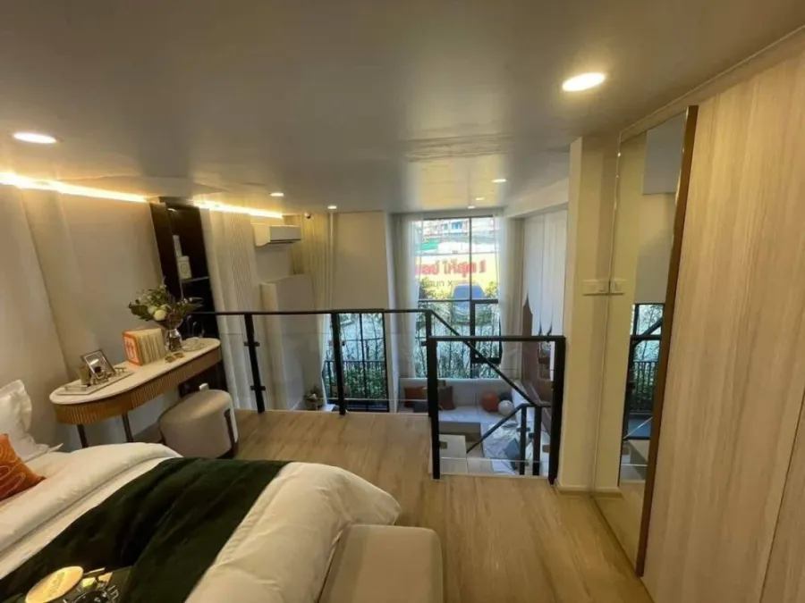 Down payment for sale: Origin Play Bang Khun Non, Triple Station, 24th floor, good project, worth living in, reserve now.