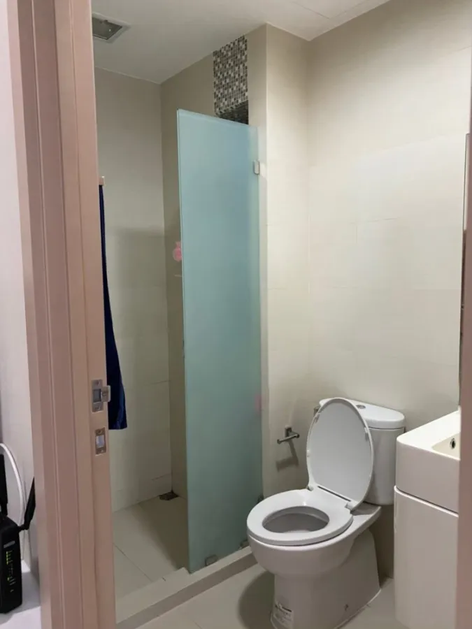 Condolette Mist for rent, high floor, beautiful view, fully built-in furniture can't miss