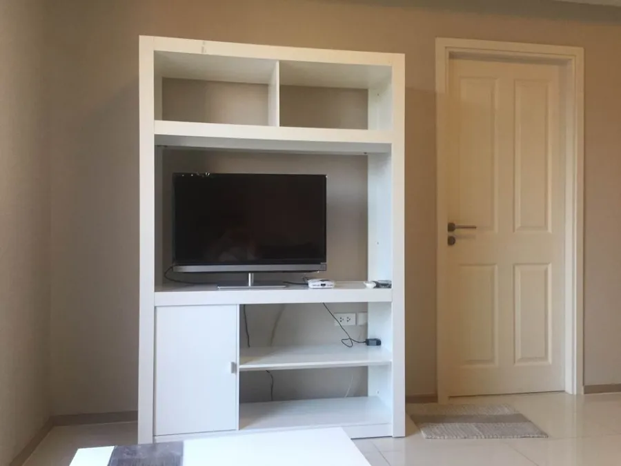 Sell / rent Condo Fuse Mobius Ramkhamhaeng Station, fully furnished room, ready to move in. Separation of living space. Book now.