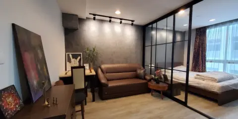 ห้องแต่งสวย ตกแต่งโทนเข้ม สไตล์ Classis ให้เช่า คอนโด เดอะ สเตชั่น สาทร-บางรัก ห้ามพลาดเด็ดขาด