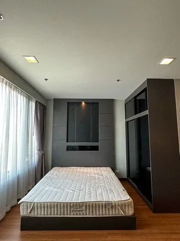 For sale: Vantage Ratchavipa, 23rd floor, high floor, beautiful city view, north side, no sun, cool all day, hurry and reserve now.