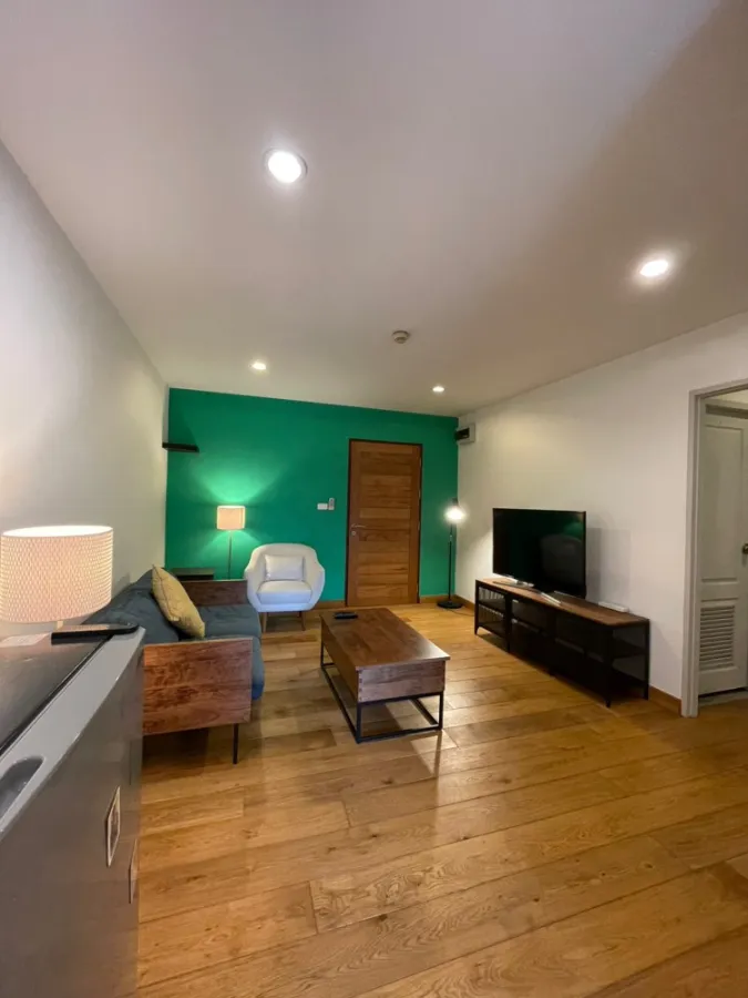 Condo for rent, The Niche Sukhumvit 49, nicely decorated room, furnished, good electrical appliances Hurry up to reserve before you miss it.