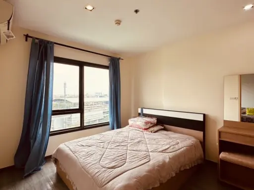 For rent!! Condo Rich Park Triple Station, beautiful room, ready to move in, just carry one bag and move in!!