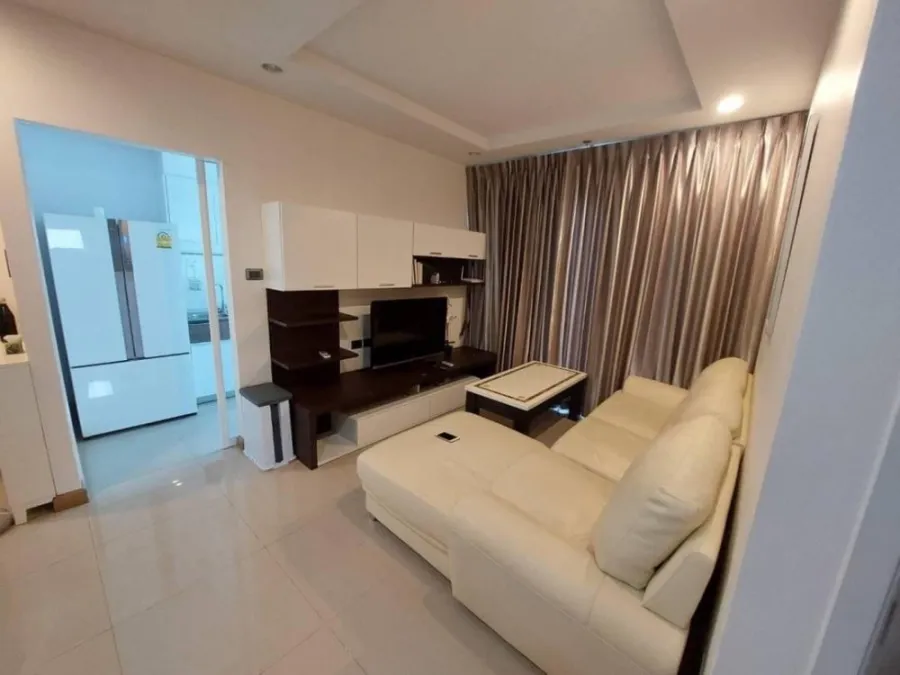 For rent Supalai Wellington 2 floors 8, spacious rooms, complete amenities. Very comfortable sofa, book now.