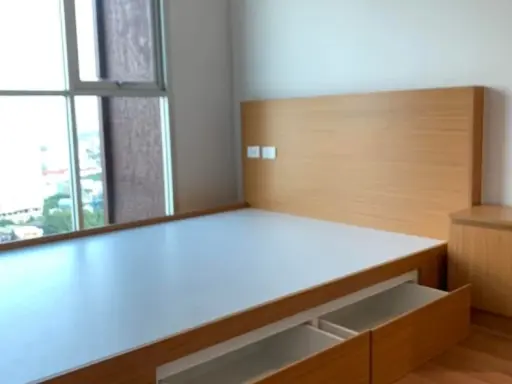For rent: Lumpini Place Ratchada-Sathu, 28th floor, fully furnished, nice to live in, reserve now, urgently.