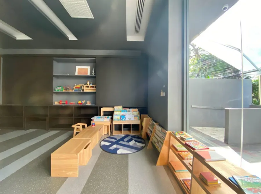 For sale for rent Siamese Gioia Sukhumvit 31, beautifully decorated room with built-ins. Good grade furniture Don't just look and reserve quickly.
