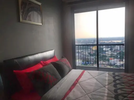 Condo for rent Rhythm Sukhumvit 44/1, high floor, city view, don't wait.