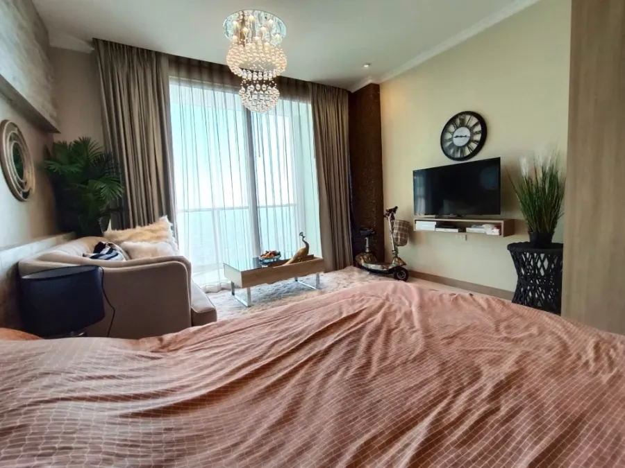 For rent: The Riviera Wong Amat Beach, north-facing room, good location, comes with complete facilities, don't miss it.