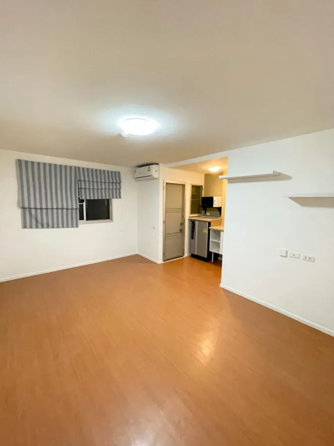 Condo for rent, Lumpini Township, Rangsit, Khlong 1, empty room for low budget people affordable price Interested in moving urgently?
