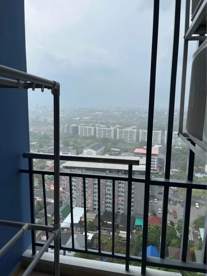For rent: Supalai City Resort Phranangklao Station–Chaophraya, high floor unit, spacious and comfortable, fully furnished + appliances included. Book